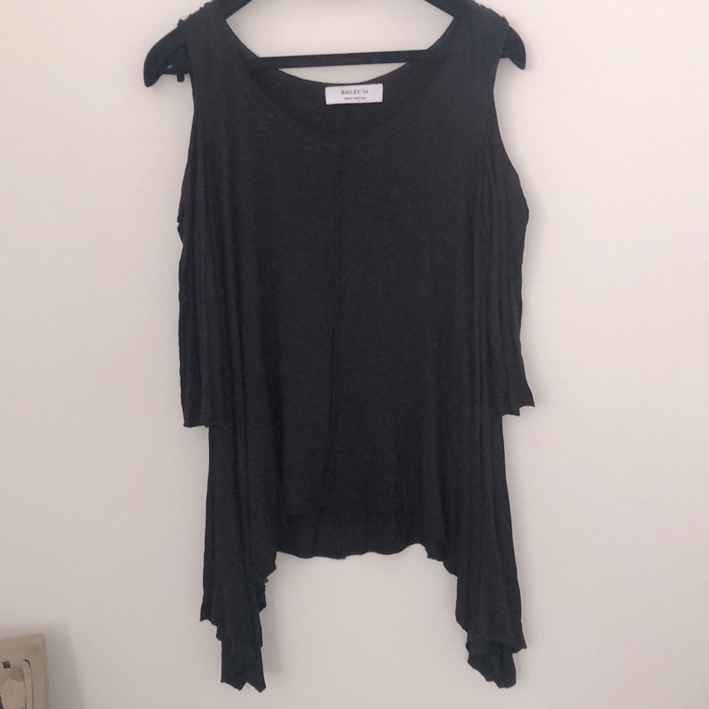 Bailey44 black open shoulder top Sz M Excellent Condition!